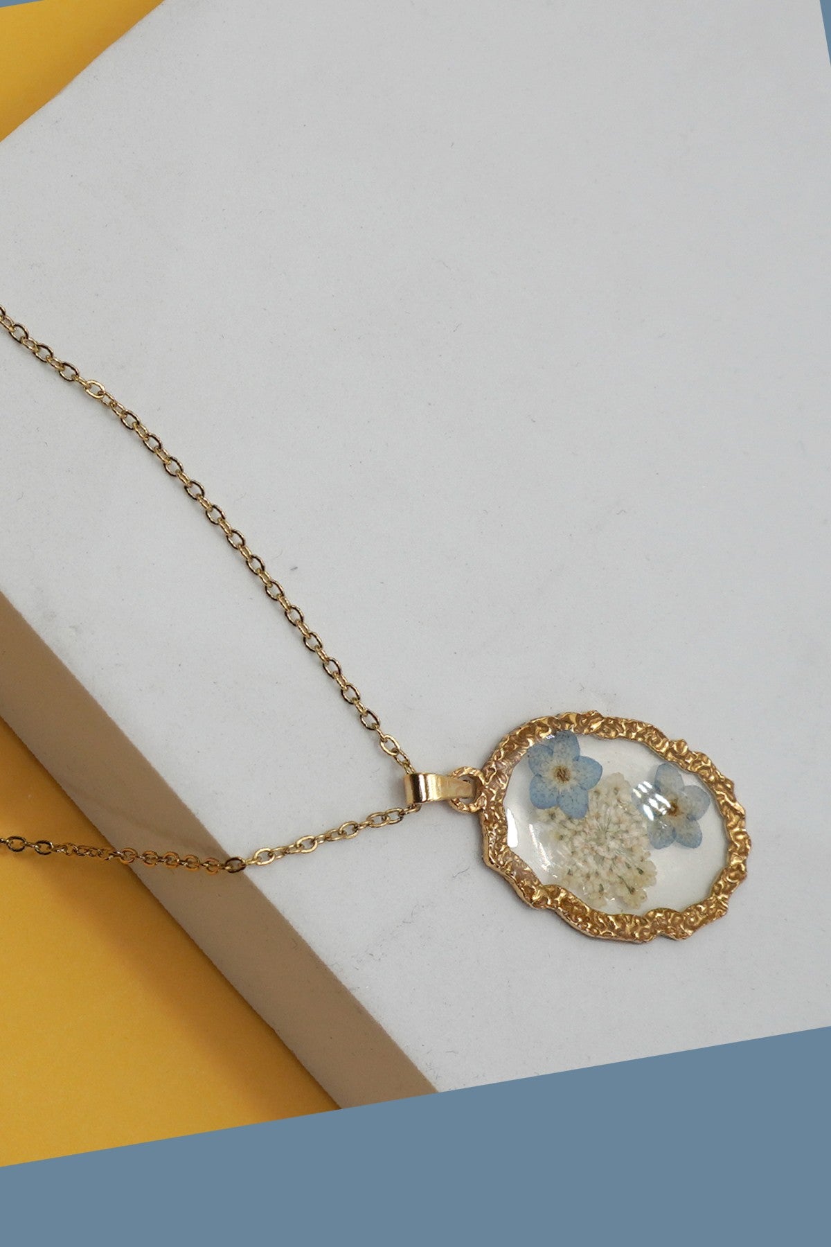 Oval Flower Necklace